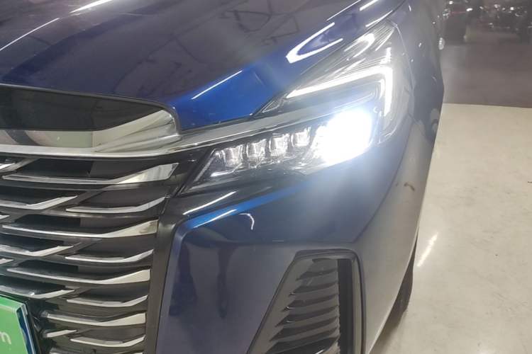 Used Buick GL8 2023 Land Executive Class 652T Luxury Model Left Front Headlight