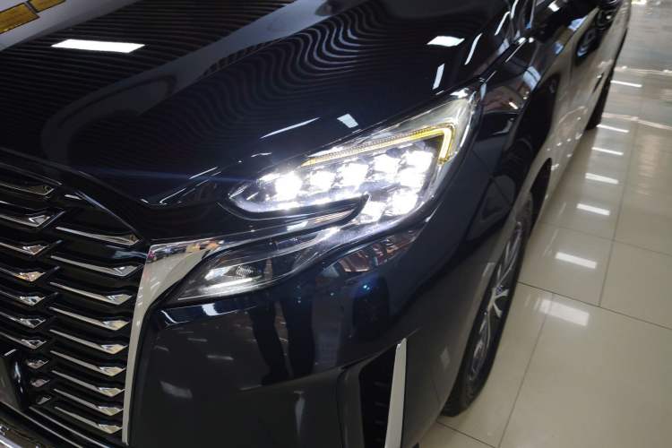 Used Buick GL8 2023 ES Lu Zun Comfort Model Left Front Headlight