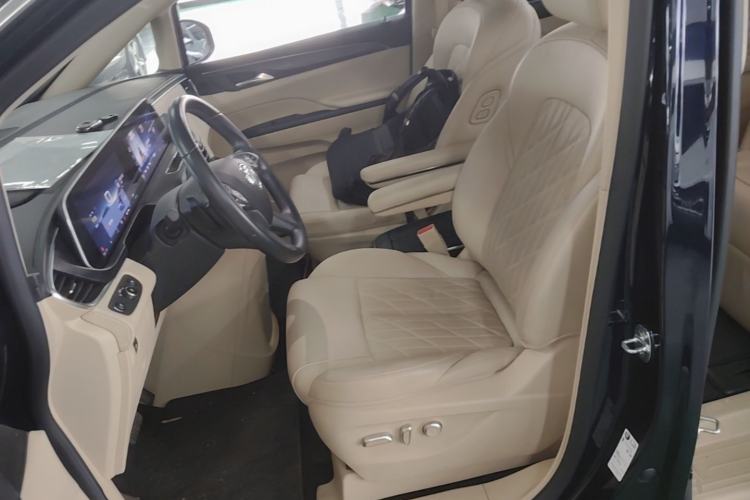 Used Buick GL8 2023 ES Lu Zun Luxury Model Left Front Seat
