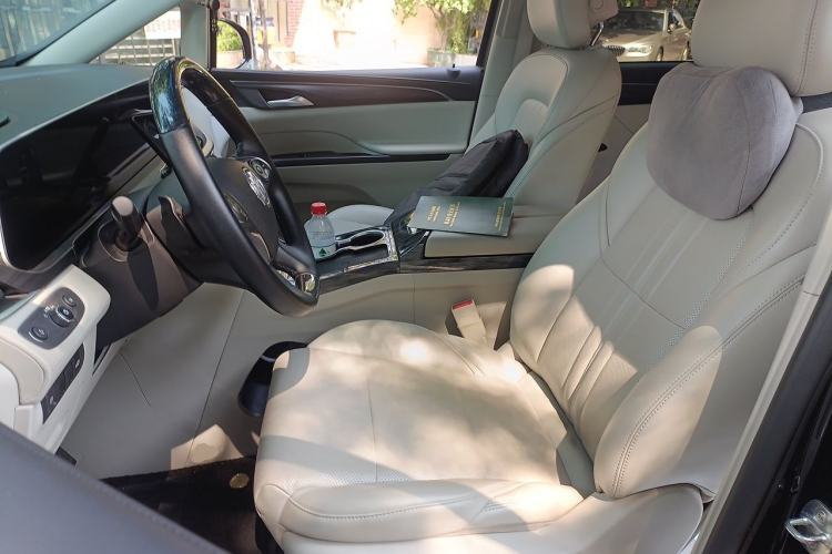 Used Buick GL8 2023 ES Lu Zun Comfort Model Left Front Seat