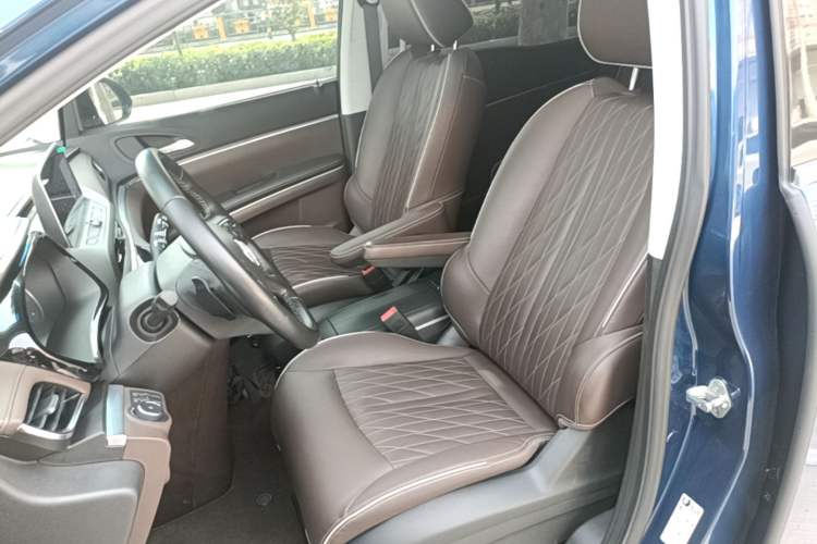 Used Buick GL8 2023 Land Executive Class 652T Luxury Model Left Front Seat