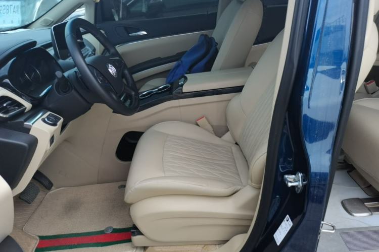 Used Buick GL8 2023 Land Executive Class Deluxe Model Left Front Seat