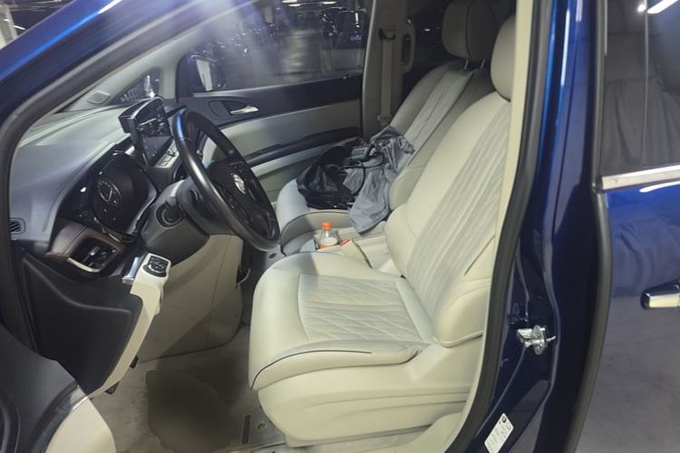 Used Buick GL8 2023 Land Executive Class 652T Luxury Model Left Front Seat