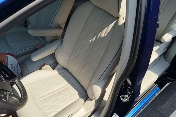 Used Buick GL8 2023 Land Executive Class 652T Luxury Model Left Front Seat