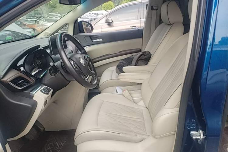 Used Buick GL8 2023 Land Executive Class 652T Luxury Model Left Front Seat