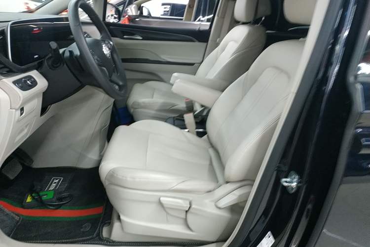 Used Buick GL8 2023 ES Lu Zun Comfort Model Left Front Seat