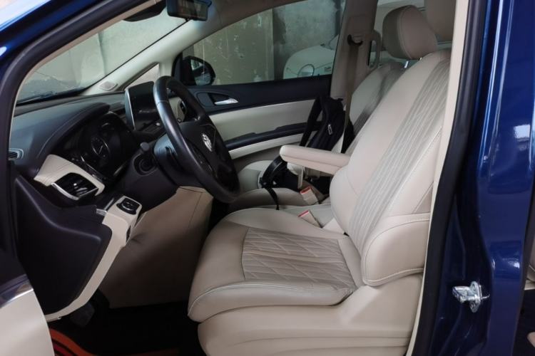 Used Buick GL8 2023 Land Business Class Smart Deluxe Model Left Front Seat