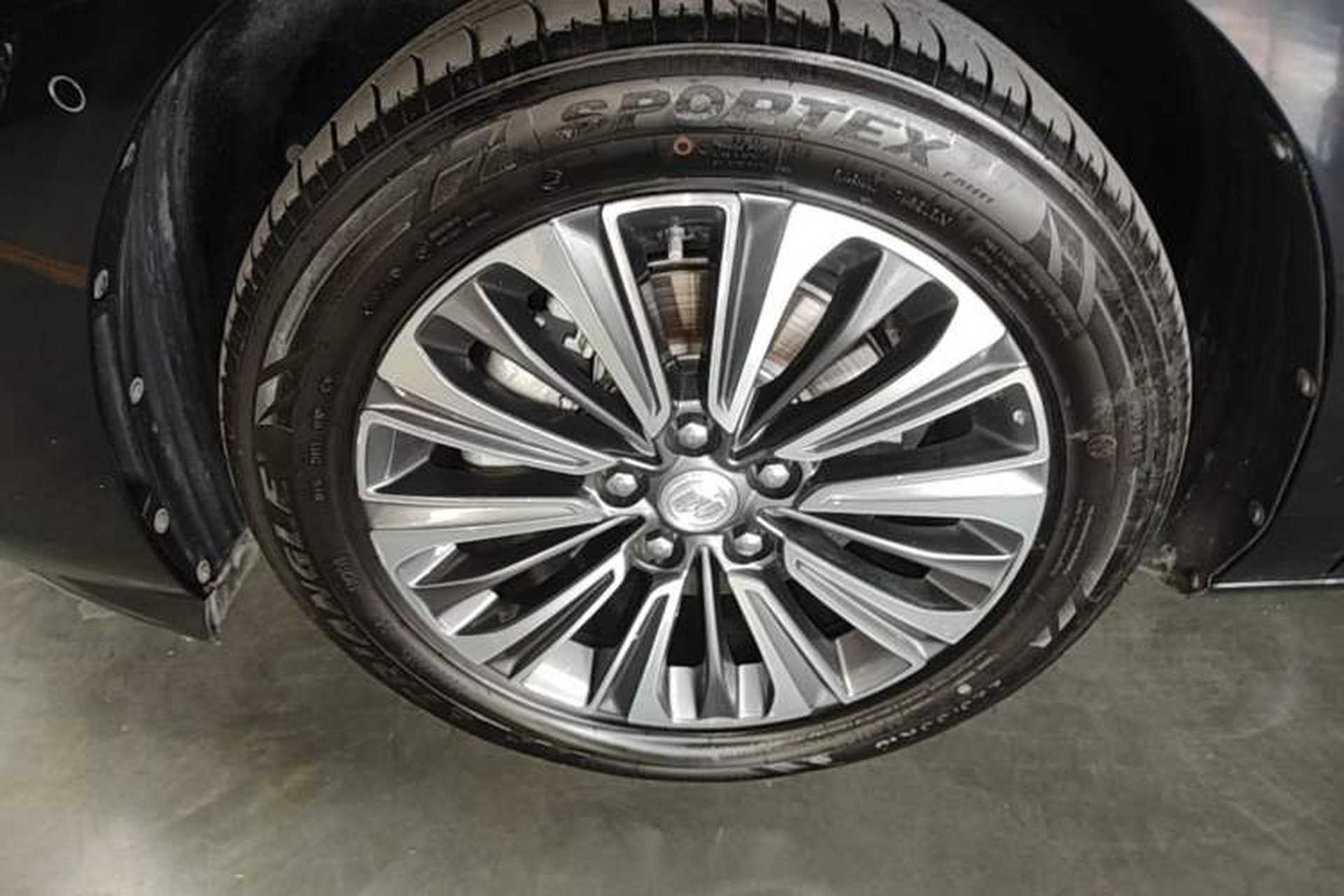 Used Buick GL8 2023 ES Lu Zun Luxury Model Left Front Wheel Hub
