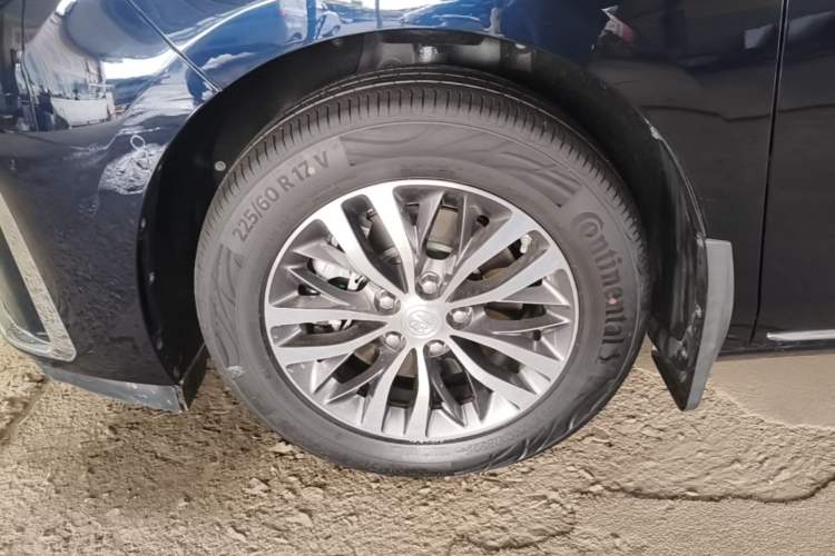 Used Buick GL8 2023 ES Lu Zun Deluxe Model Left Front Wheel Hub