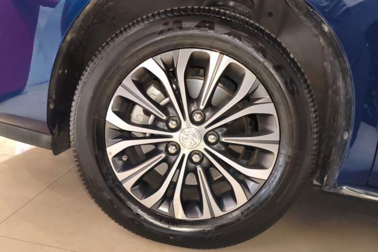 Used Buick GL8 2023 Land Executive Class Smart Enjoyment Model Left Front Wheel Hub