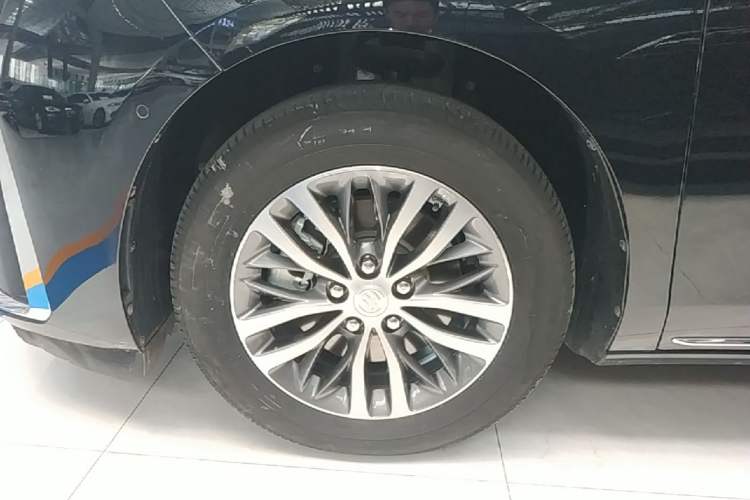 Used Buick GL8 2023 ES Lu Zun Deluxe and Yue Edition Left Front Wheel Hub