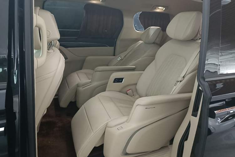 Used Buick GL8 2023 ES Lu Zun Smart Flagship Model Left Rear Seat