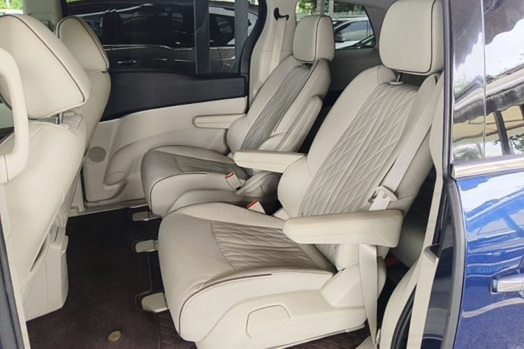 Used Buick GL8 2023 Land Executive Class 652T Luxury Model Left Rear Seat