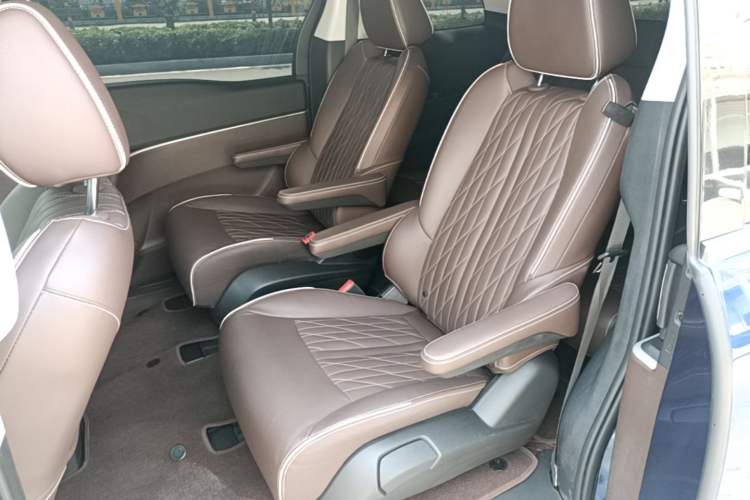 Used Buick GL8 2023 Land Executive Class 652T Luxury Model Left Rear Seat