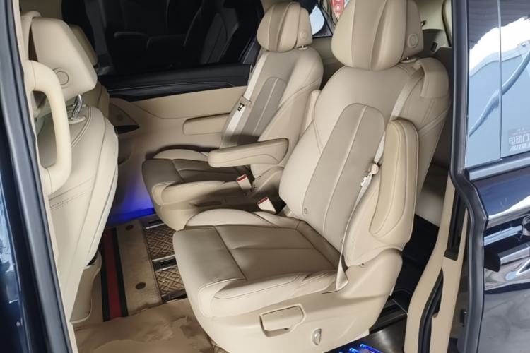 Used Buick GL8 2023 ES Lu Zun Deluxe Model Left Rear Seat