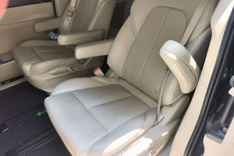 Used Buick GL8 2023 ES Lu Zun Deluxe Model Left Rear Seat