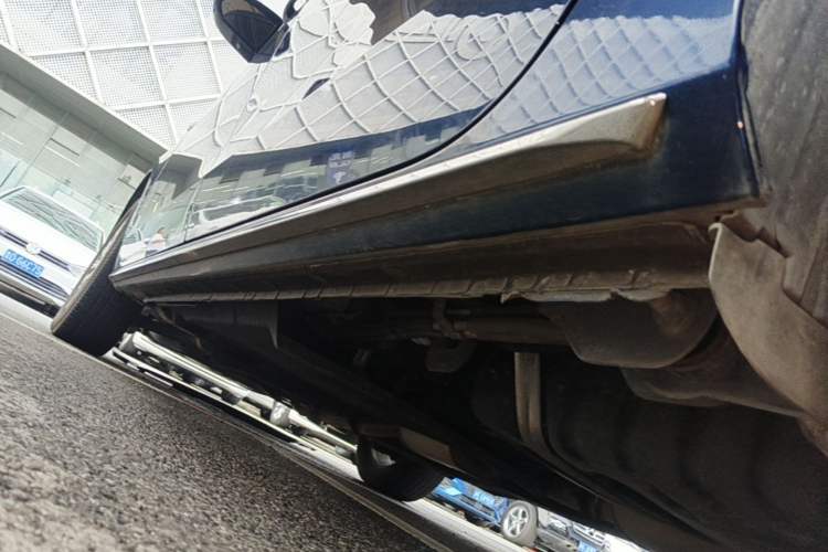 Used Buick GL8 2023 Land Executive Class 652T Luxury Model Left Side Sill