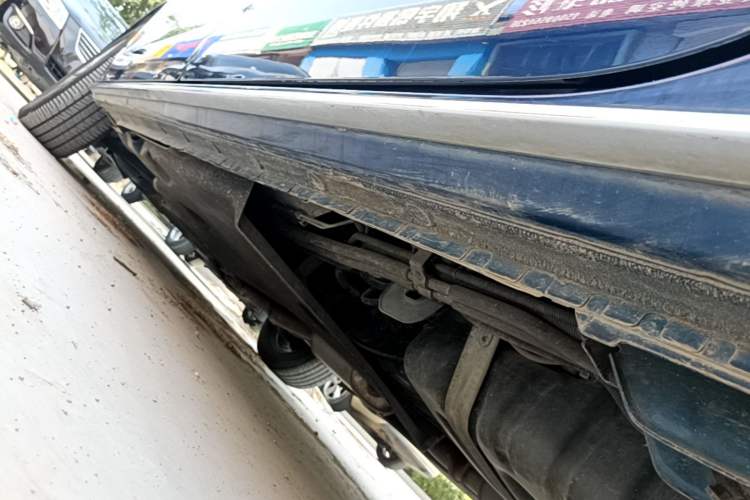 Used Buick GL8 2023 Land Executive Class 652T Luxury Model Left Side Sill