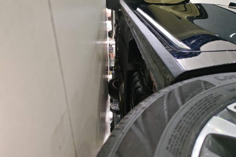 Used Buick GL8 2023 ES Lu Zun Luxury Model Left Side Sill