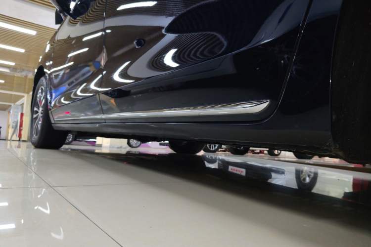 Used Buick GL8 2023 ES Lu Zun Comfort Model Left Side Sill