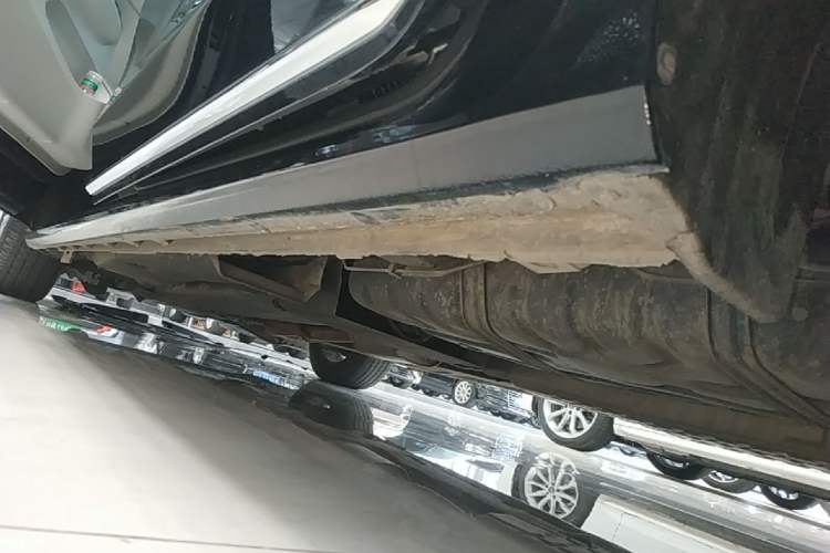 Used Buick GL8 2023 ES Lu Zun Deluxe and Yue Edition Left Side Sill