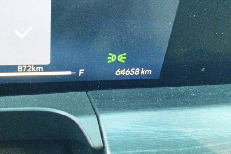 Used Buick GL8 2023 ES Lu Zun Luxury Model Odometer Close Up