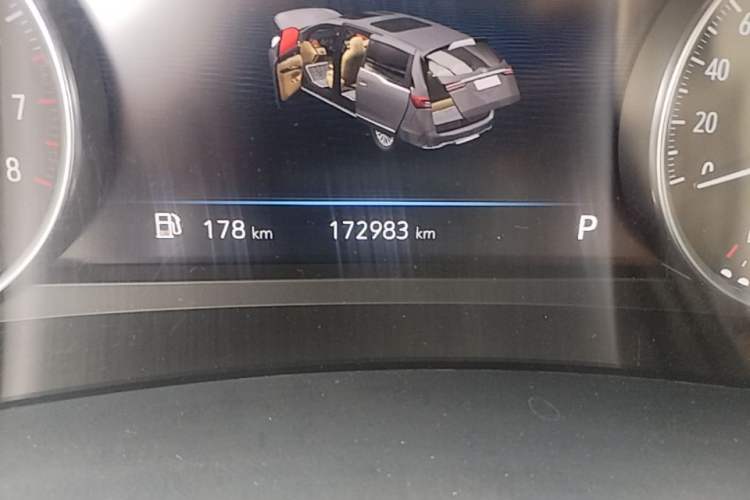 Used Buick GL8 2023 Land Executive Class 652T Luxury Model Odometer Close Up