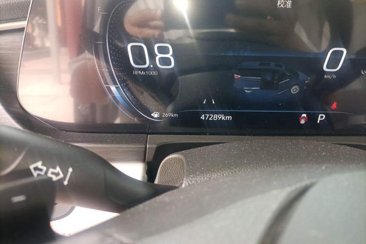 Used Buick GL8 2023 ES Lu Zun Luxury Edition and Yue Version Odometer Close Up