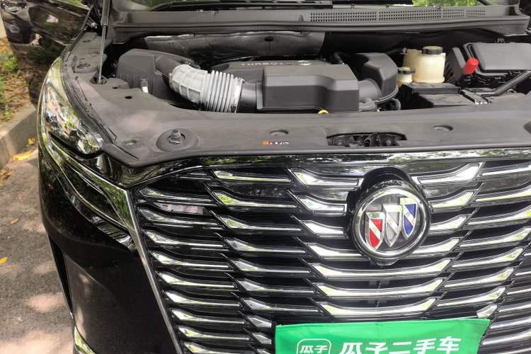 Used Buick GL8 2023 ES Lu Zun Comfort Model Right Front Headlight