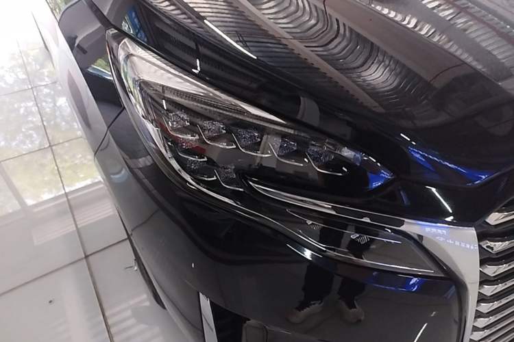 Used Buick GL8 2023 ES Lu Zun Luxury Model Right Front Headlight