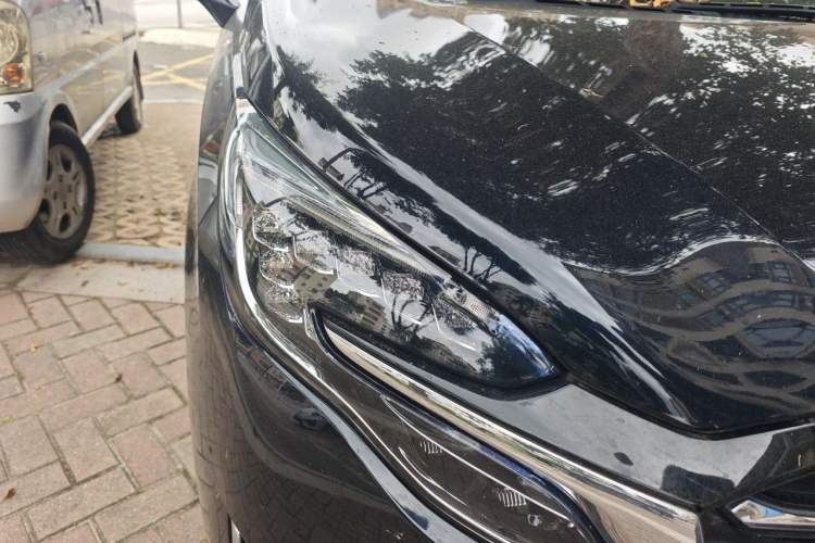 Used Buick GL8 2023 ES Lu Zun Comfort Model Right Front Headlight