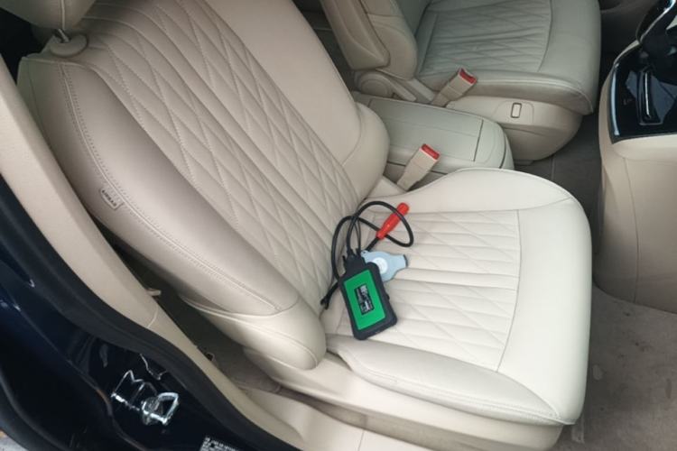 Used Buick GL8 2023 Land Executive Class 652T Luxury Model Right Front Seat