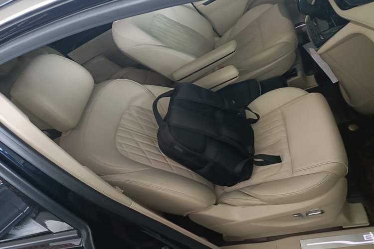 Used Buick GL8 2023 ES Lu Zun Smart Flagship Model Right Front Seat
