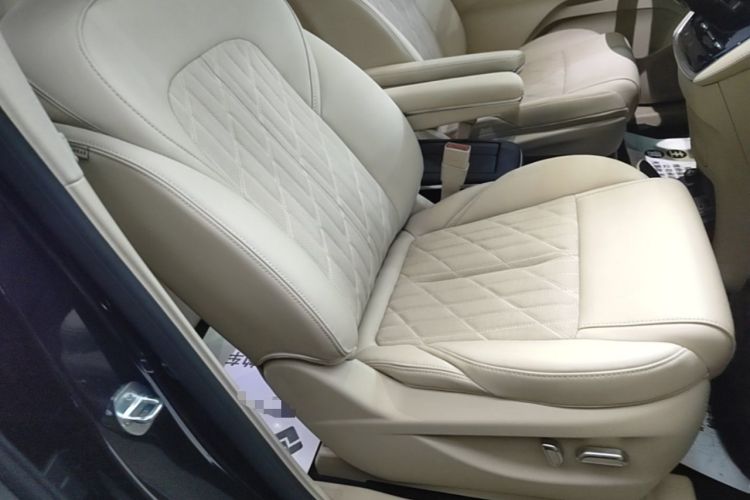 Used Buick GL8 2023 ES Lu Zun Luxury Model Right Front Seat