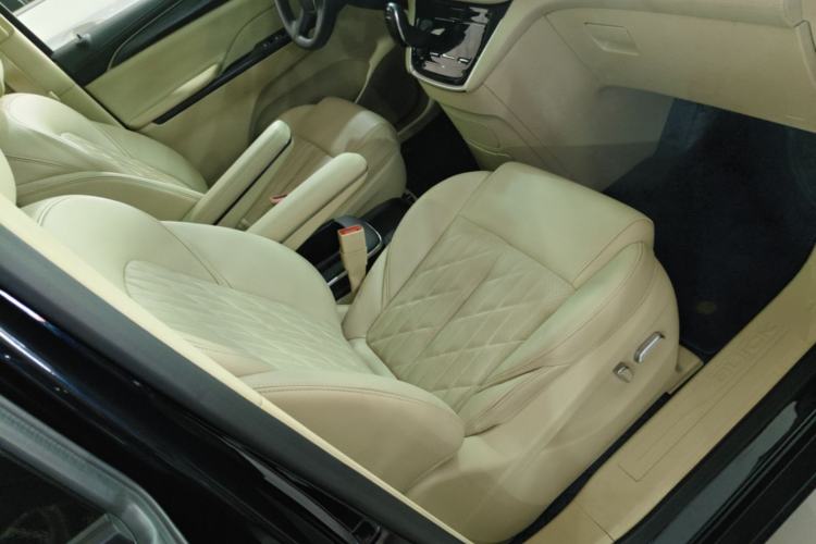 Used Buick GL8 2023 ES Lu Zun Luxury Model Right Front Seat