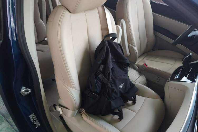 Used Buick GL8 2023 Land Executive Class Comfort Model Right Front Seat