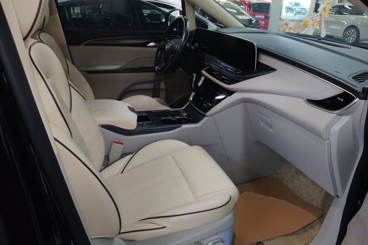 Used Buick GL8 2023 ES Lu Zun Comfort Model Right Front Seat