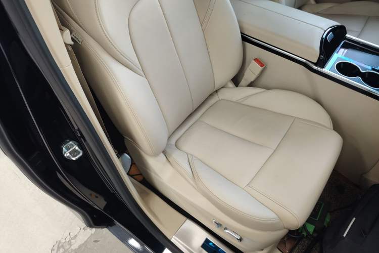 Used Buick GL8 2023 ES Lu Zun Deluxe Model Right Front Seat