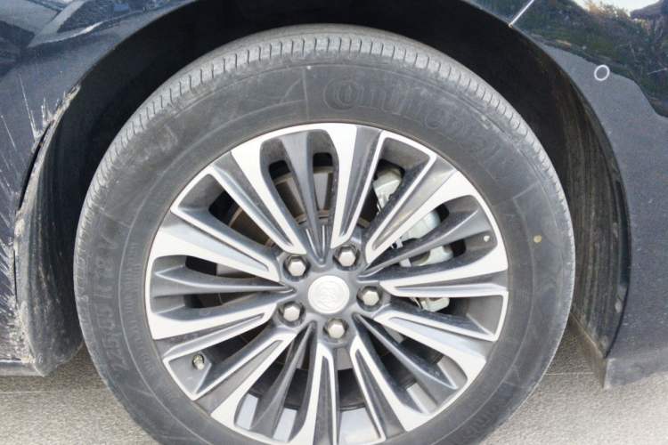 Used Buick GL8 2023 ES Lu Zun Luxury Model Right Front Wheel Hub