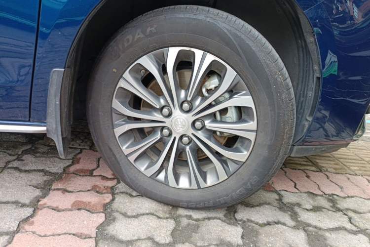 Used Buick GL8 2023 Land Executive Class Smart Enjoyment Model Right Front Wheel Hub