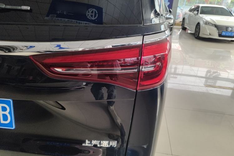 Used Buick GL8 2023 ES Lu Zun Comfort Model Right Rear Taillight