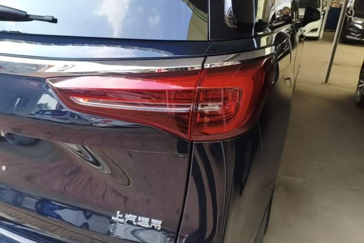 Used Buick GL8 2023 ES Lu Zun Deluxe Model Right Rear Taillight