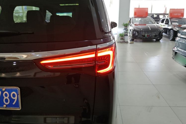 Used Buick GL8 2023 ES Lu Zun Luxury Model Right Rear Taillight