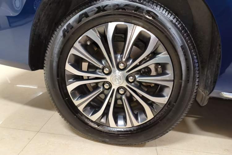 Used Buick GL8 2023 Land Executive Class Smart Enjoyment Model Right Rear Wheel Hub