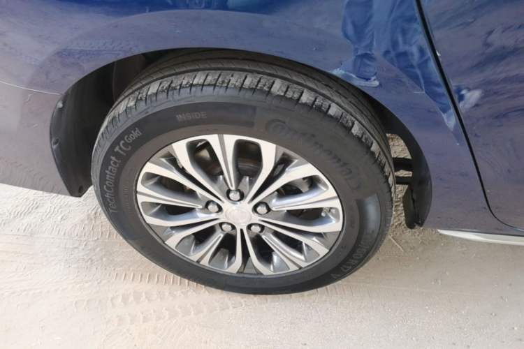 Used Buick GL8 2023 Land Business Class Smart Deluxe Model Right Rear Wheel Hub