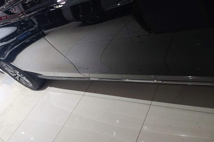 Used Buick GL8 2023 ES Lu Zun Luxury Model Right Side Sill