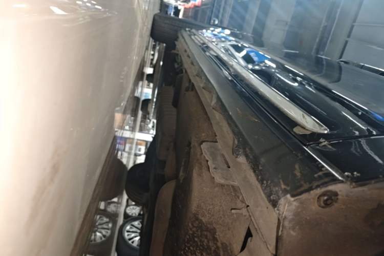 Used Buick GL8 2023 ES Lu Zun Deluxe Model Right Side Sill