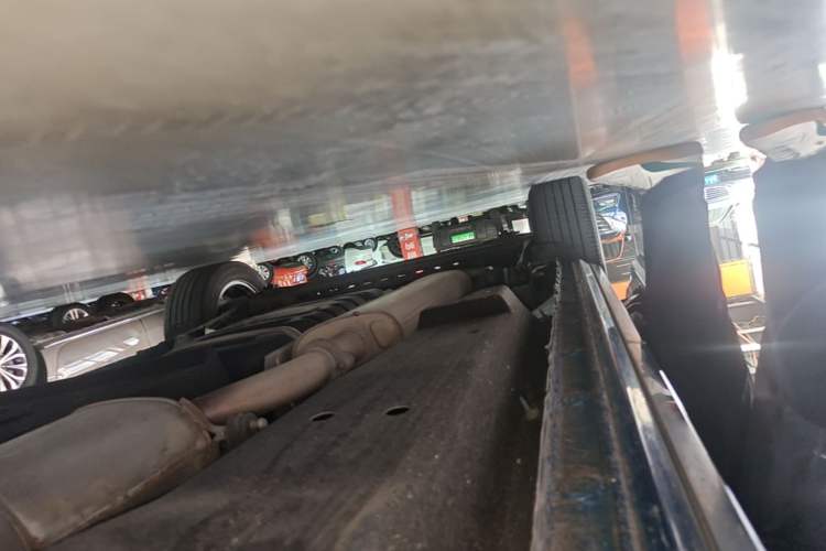 Used Buick GL8 2023 Land Executive Class 652T Luxury Model Right Side Sill