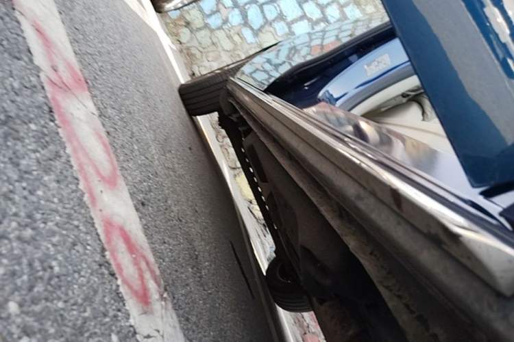 Used Buick GL8 2023 Land Executive Class 652T Luxury Model Right Side Sill