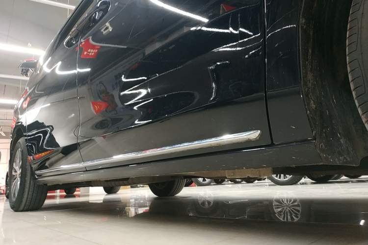 Used Buick GL8 2023 ES Lu Zun Comfort Model Right Side Sill